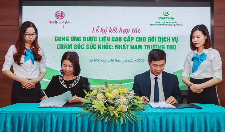 ký kết hợp tác nhất nam y viện vietfarm