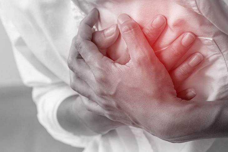 Nhồi máu cơ tim là một trong những biến chứng của việc tự ý tiêm thuốc