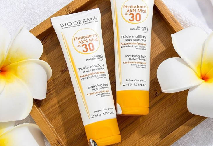 Bioderma Photoderm AKN Mat SPF30 phù hợp với làn da dầu mụn