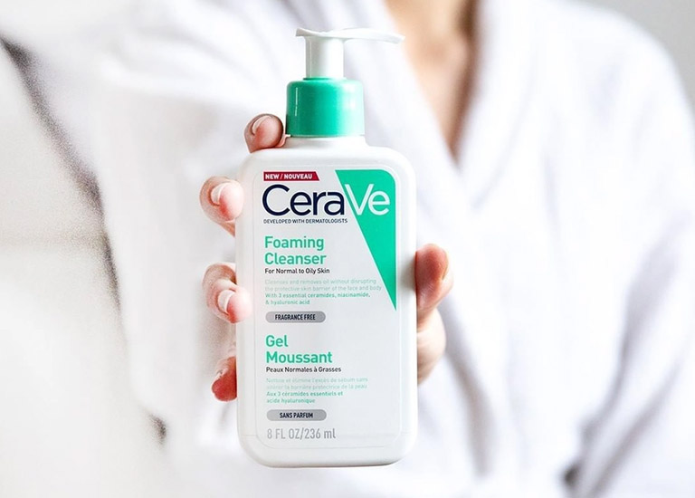 Cerave Foaming Facial Cleanser chứa nhiều thành phần chăm sóc da