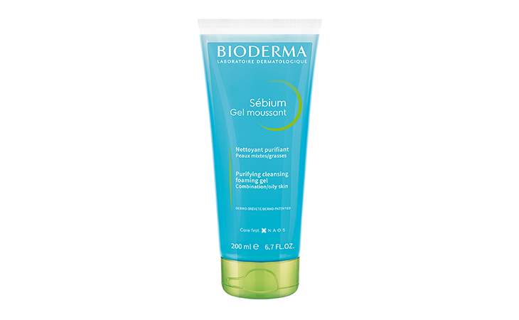 Bioderma Sebium Gel Moussant là sữa rửa mặt cho da dầu lỗ chân lông to khá nổi tiếng