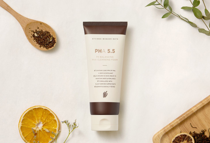 PHA 5.5 pH Balancing Cleansing Foam là sữa rửa mặt cho da dầu mụn giá học sinh