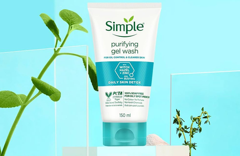 Sữa rửa mặt Simple Purifying Gel Wash phù hợp với da dầu mụn