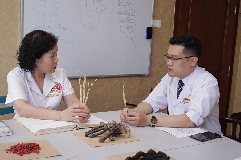 Các thành phần thảo dược có trong bài thuốc đều được các bác sĩ chuyên khoa trực tiếp nghiên cứu và chọn lọc